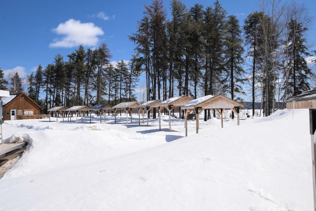 Les Condos Du Lac Taureau- Rooms & Condos Saint-Michel Εξωτερικό φωτογραφία
